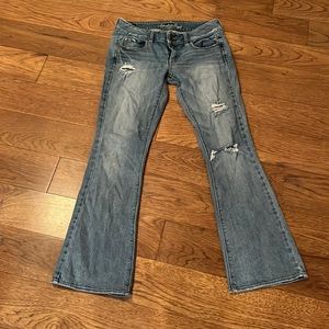 Womens AE stretch FLARE bottom jeans size 6